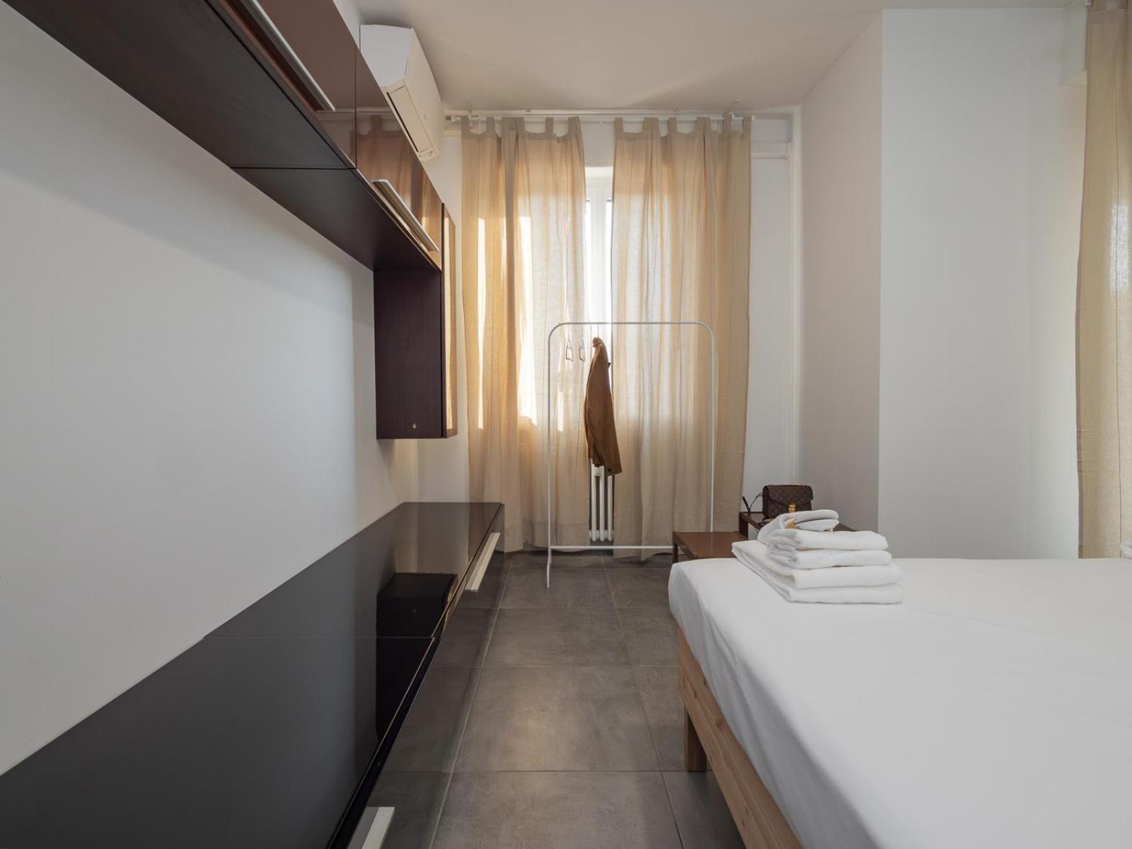 Modern 3 Bedroom With Balcony Steps From San Siro By Rentopolis Appartamento *